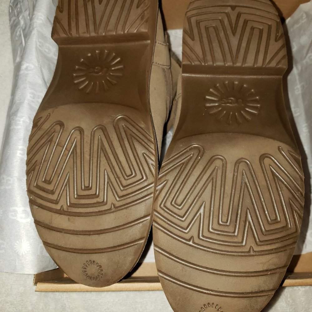 Ugg Boots - image 8
